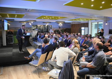 Uiteindelijk mocht iedereen weer zitten.